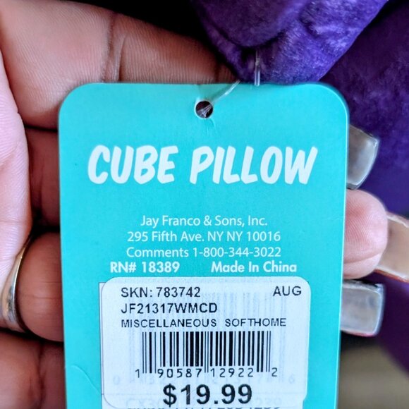Purple and pink Cube Pillow from Shopkins - Picture 4 of 4